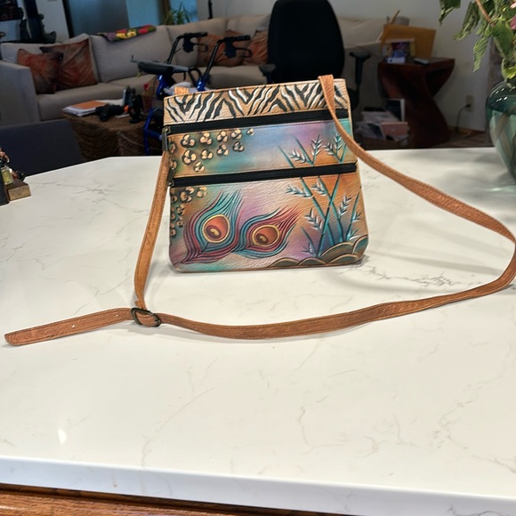 Anuschka Handbags - Anuschuka CrossBody NWOT Handpainted purse.